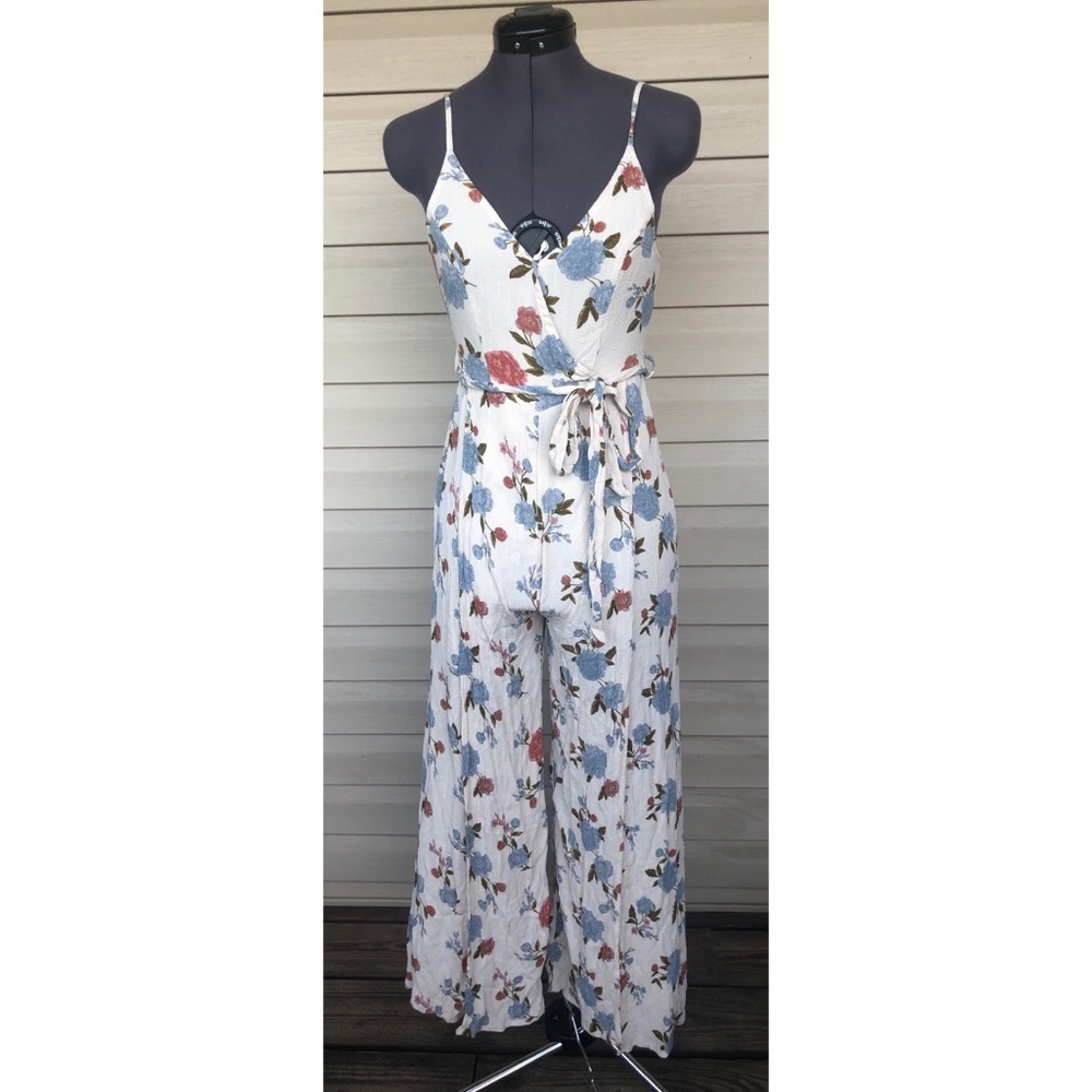 AMERICAN EAGLE Cream Floral Jumpsuit - Picture 2 of 8